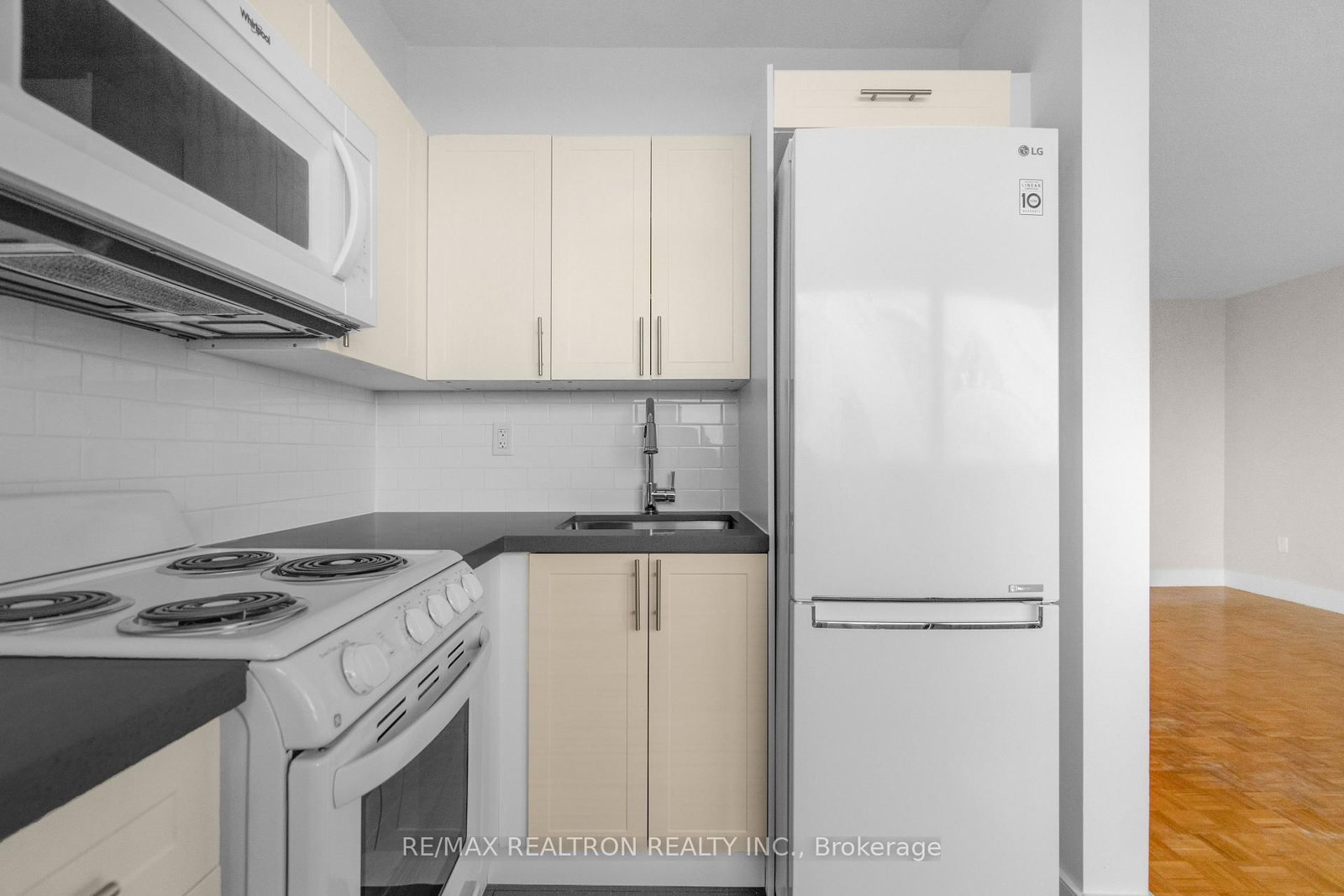 666 Spadina Ave Avenue, Unit 1512 - Photo 10