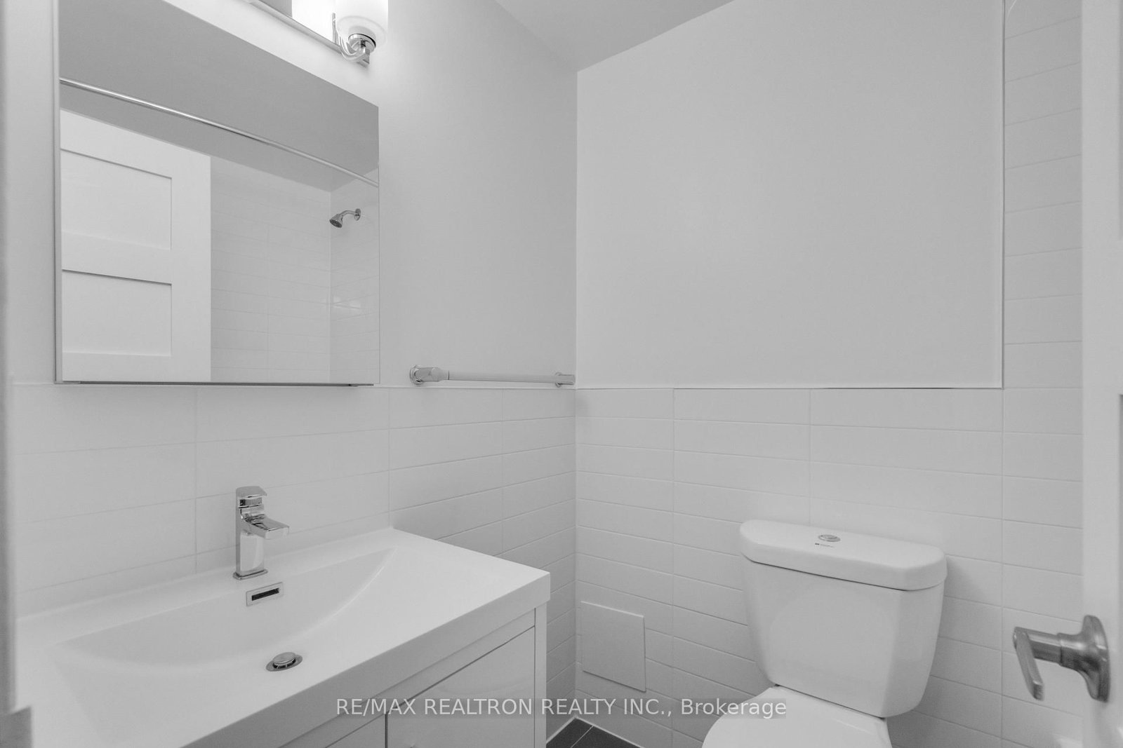 666 Spadina Ave Avenue, Unit 1512 - Photo 15