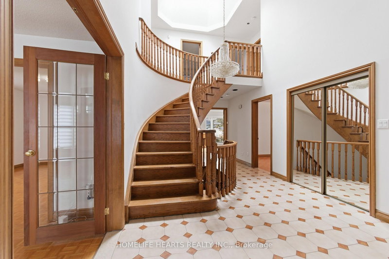 107 Pemberton Ave, Toronto, M2M 1Y4 | Image 2