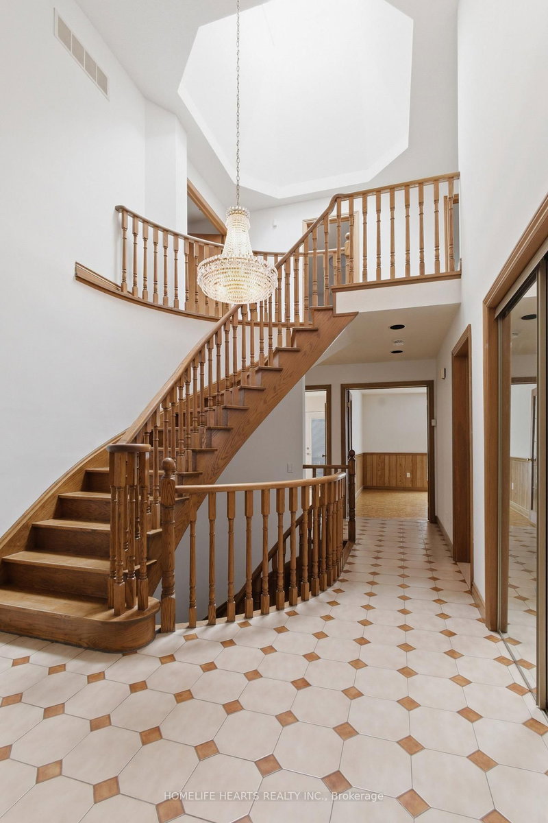 107 Pemberton Ave, Toronto, M2M 1Y4 | Image 3