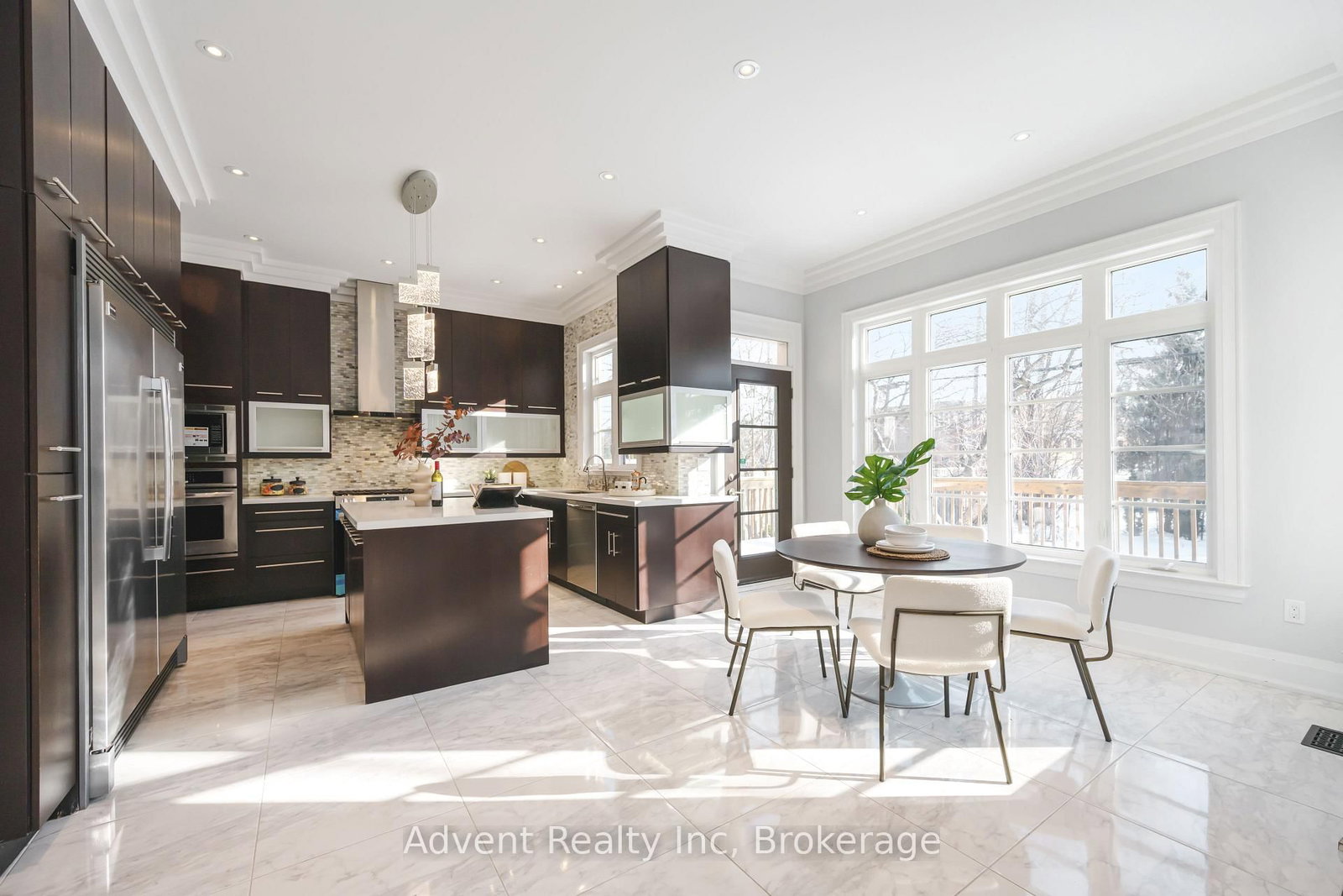 141 Connaught Avenue - Photo 12