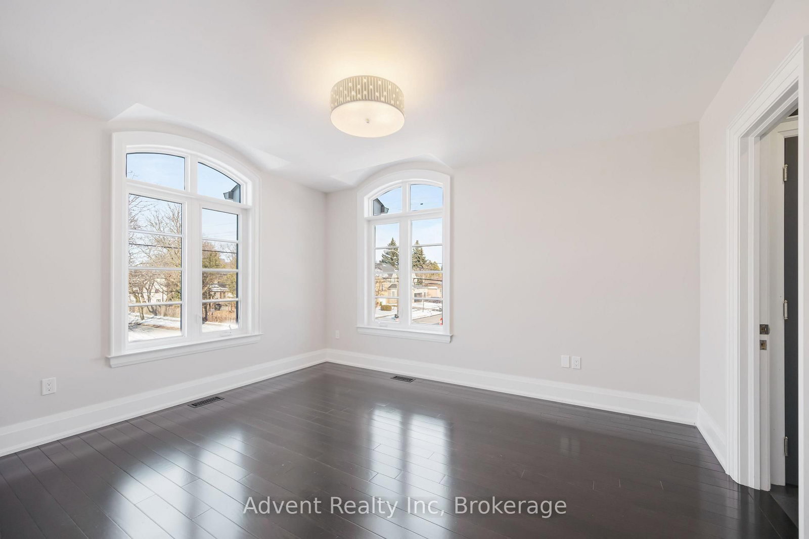 141 Connaught Avenue - Photo 38