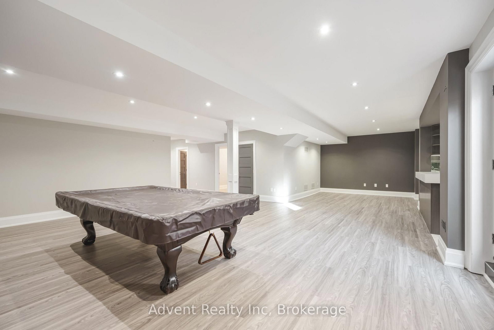 141 Connaught Avenue - Photo 43