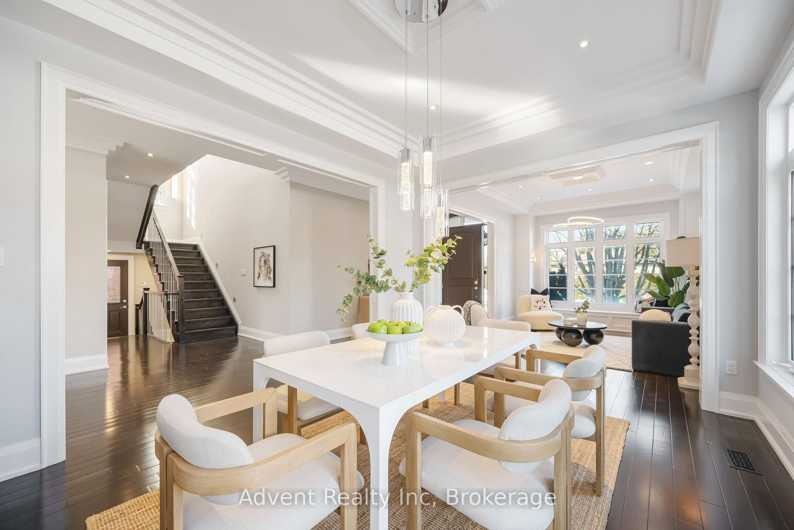 141 Connaught Avenue - Photo 9