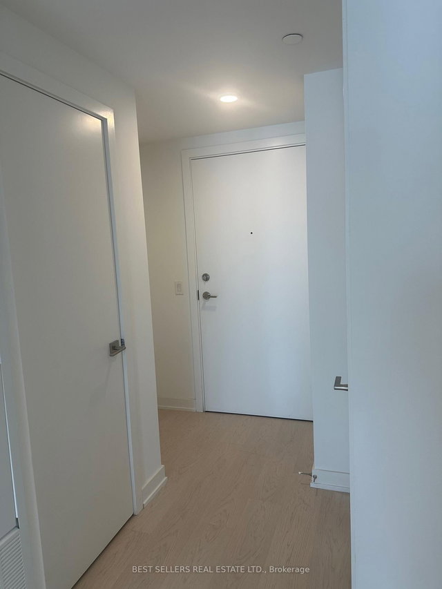 3003 - 252 Church Street