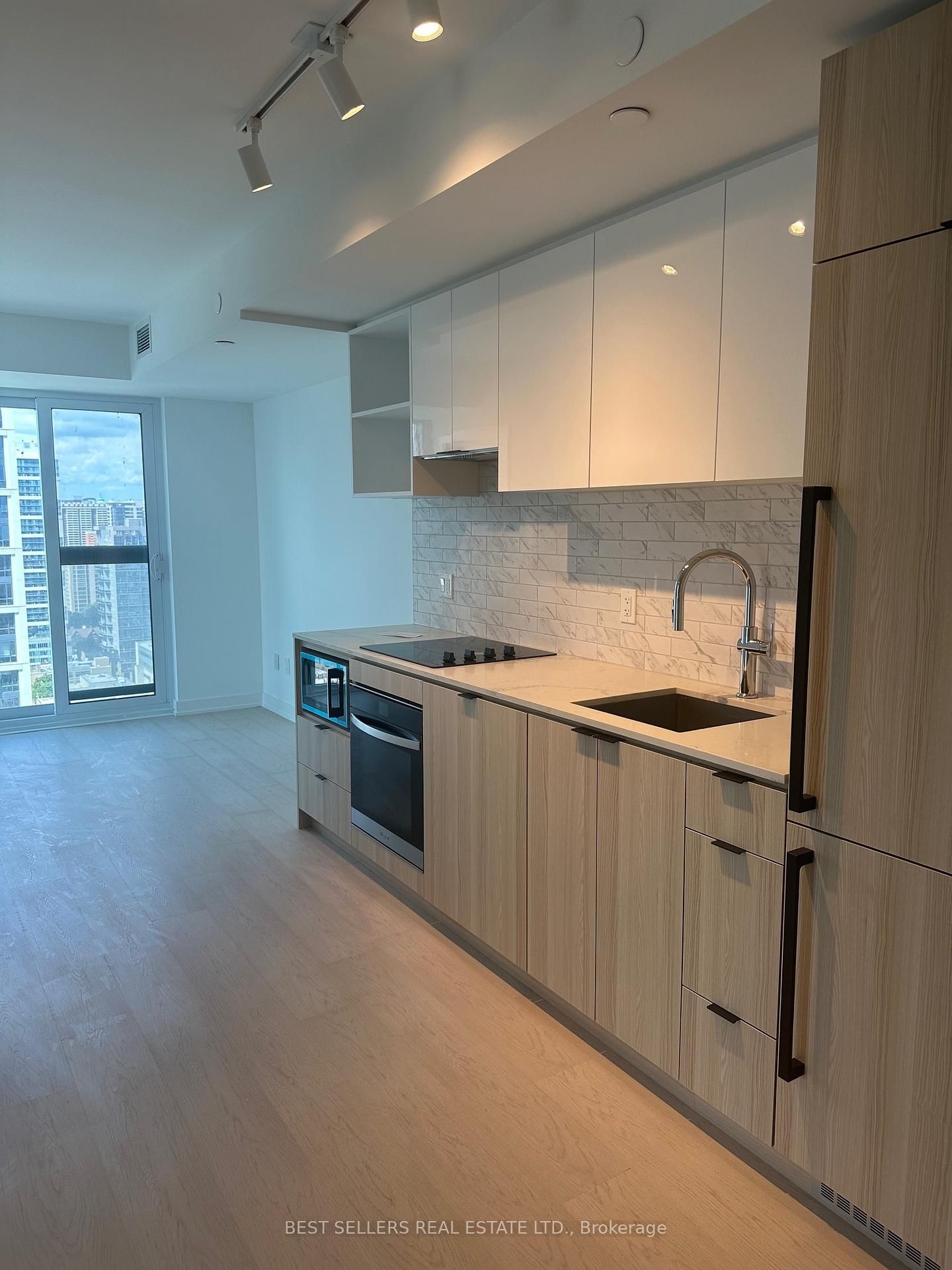 252 Church Street, Unit 3003 - Photo 4