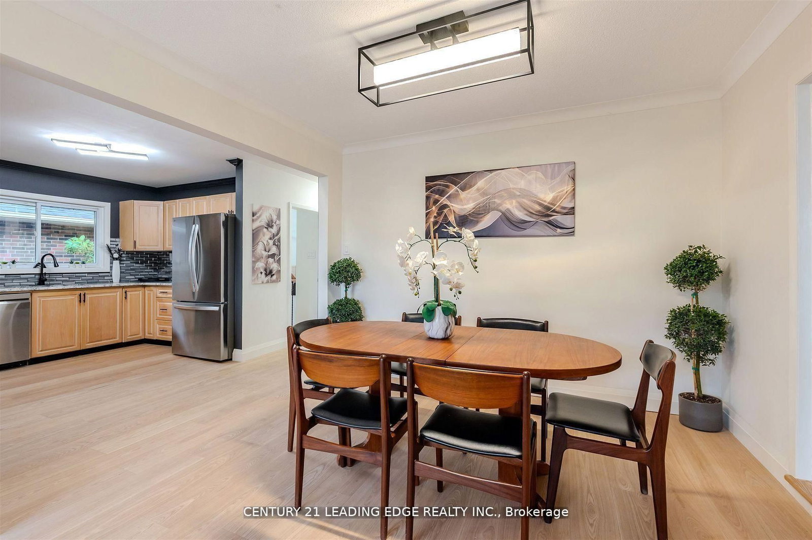 Detached House for sale at 112 Wyndcliff Crescent, Toronto, Ontario, M4A 2K3 - Victoria Village - MLS: C12982906