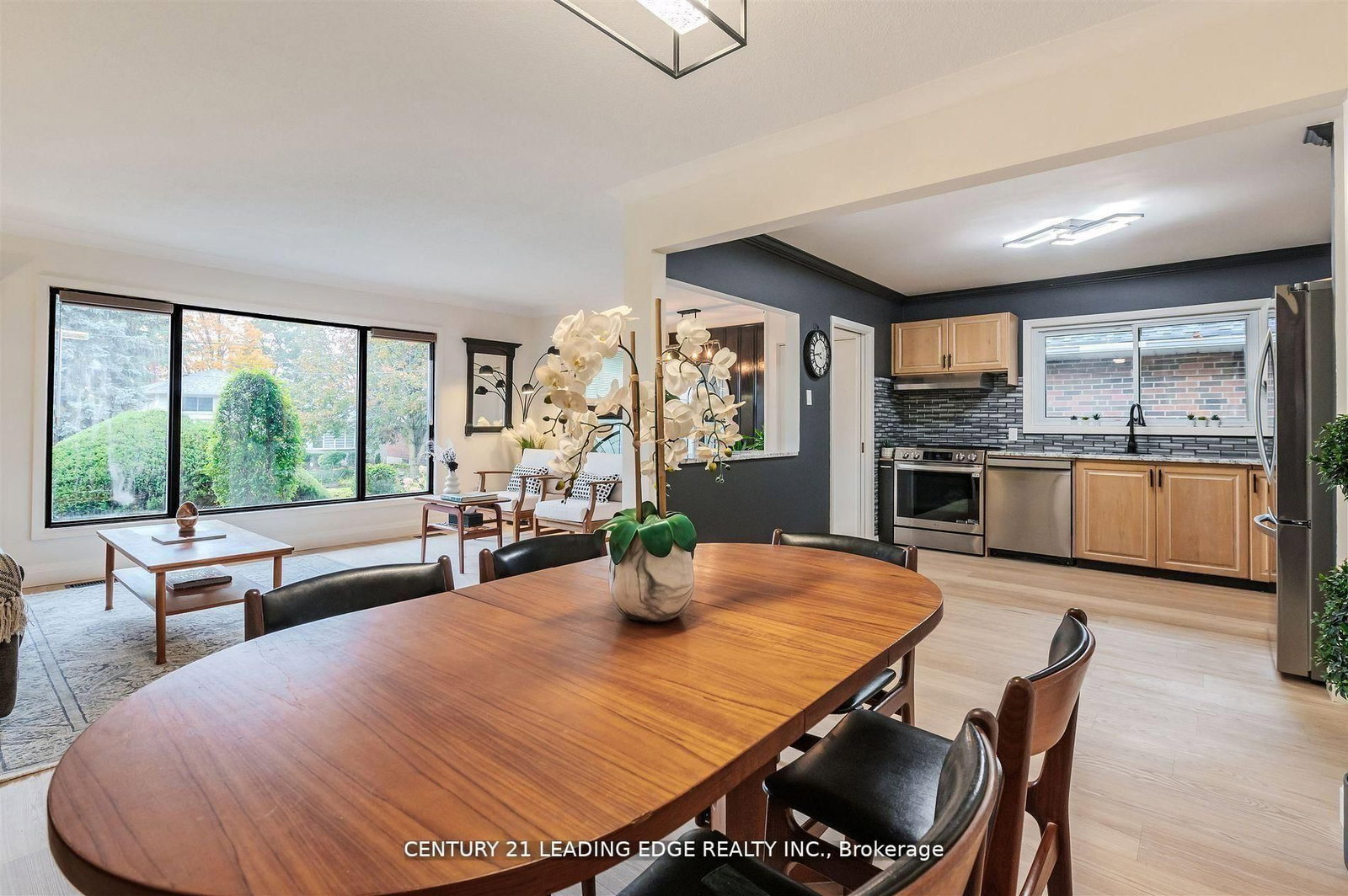 Detached House for sale at 112 Wyndcliff Crescent, Toronto, Ontario, M4A 2K3 - Victoria Village - MLS: C12982906