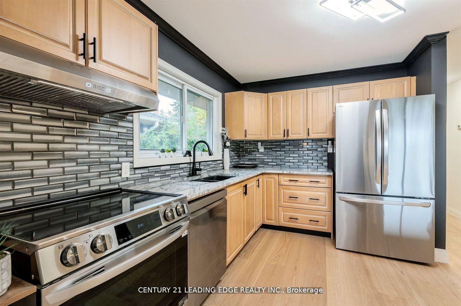 Detached House for sale at 112 Wyndcliff Crescent, Toronto, Ontario, M4A 2K3 - Victoria Village - MLS: C12982906