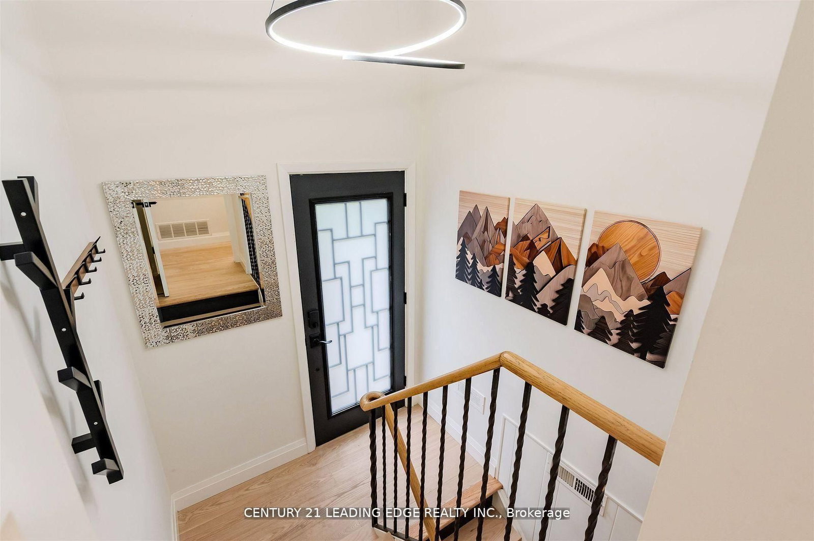 Detached House for sale at 112 Wyndcliff Crescent, Toronto, Ontario, M4A 2K3 - Victoria Village - MLS: C12982906