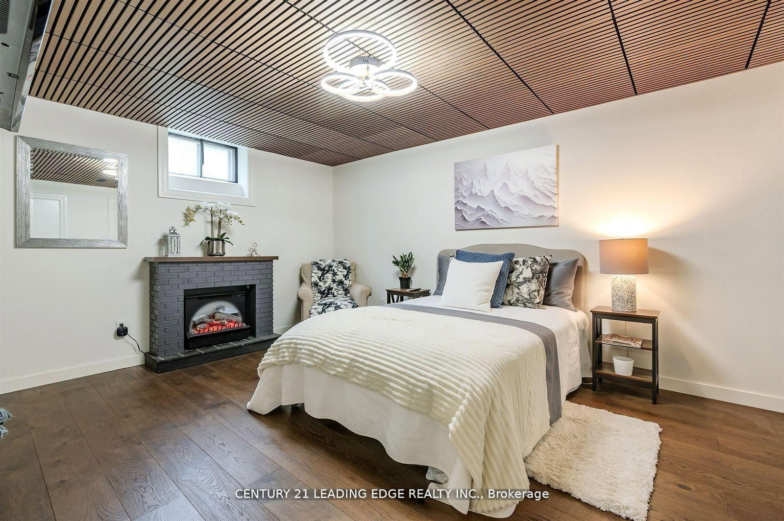 Detached House for sale at 112 Wyndcliff Crescent, Toronto, Ontario, M4A 2K3 - Victoria Village - MLS: C12982906