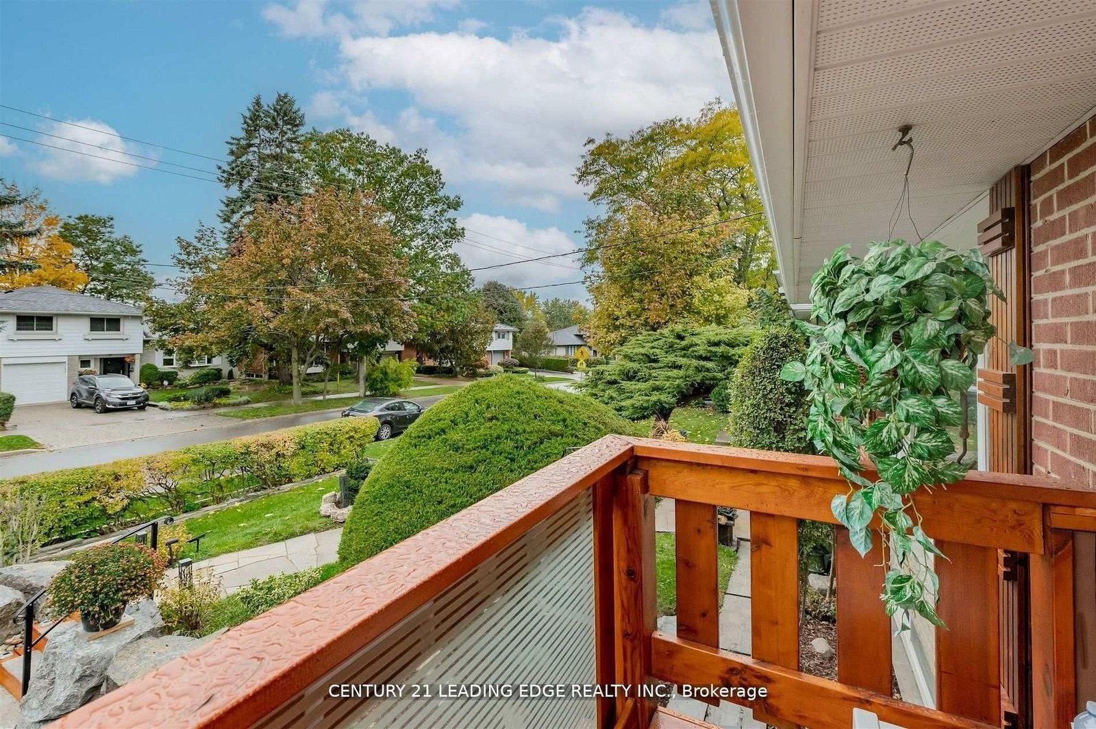 Detached House for sale at 112 Wyndcliff Crescent, Toronto, Ontario, M4A 2K3 - Victoria Village - MLS: C12982906