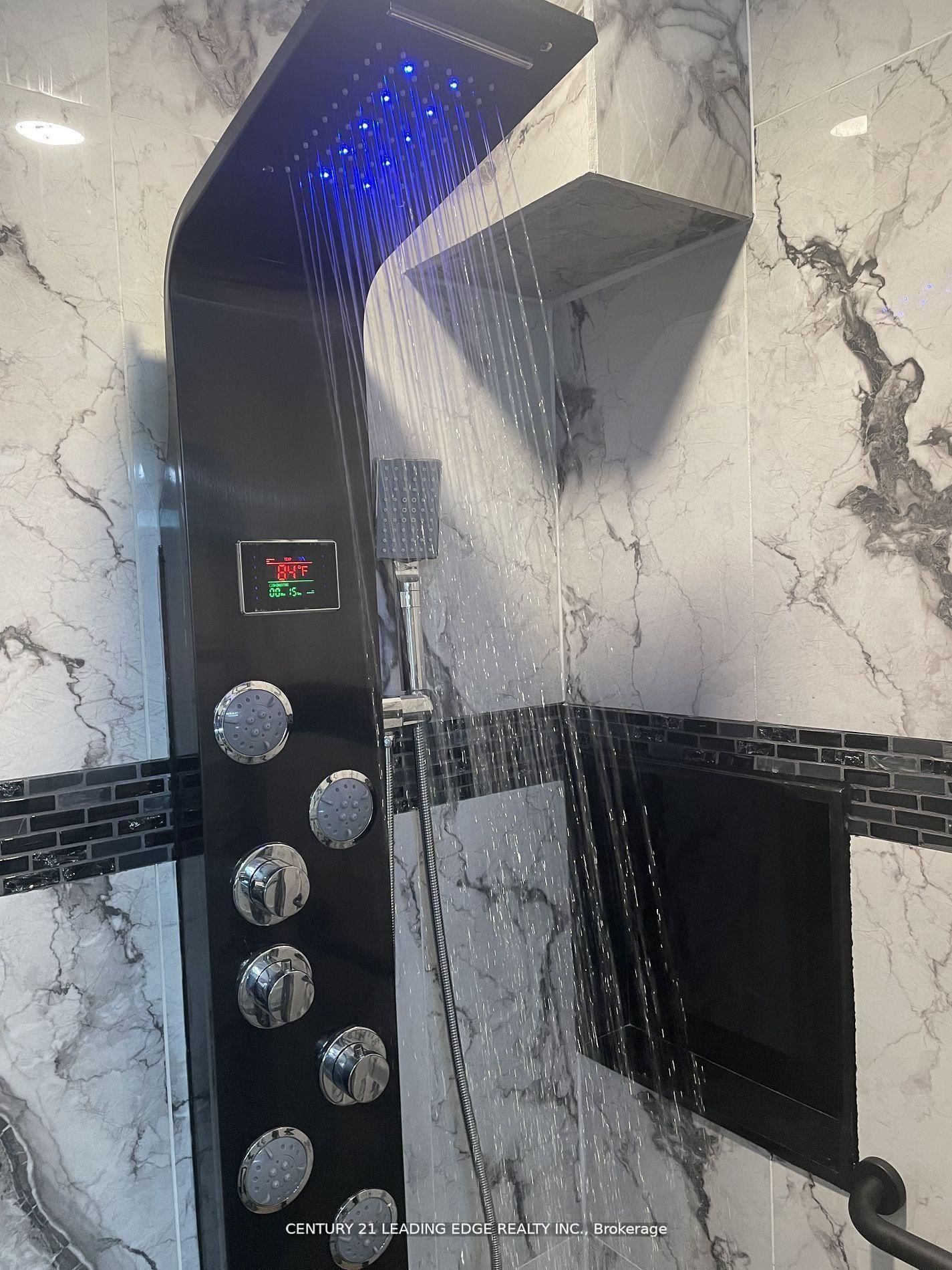 Detached House for sale at 112 Wyndcliff Crescent, Toronto, Ontario, M4A 2K3 - Victoria Village - MLS: C12982906