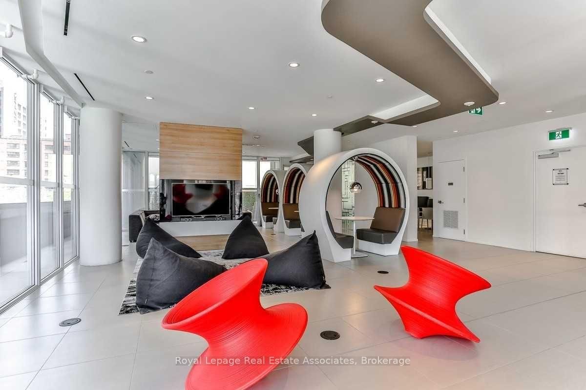 68 Shuter Street, Unit 2206 - Photo 14