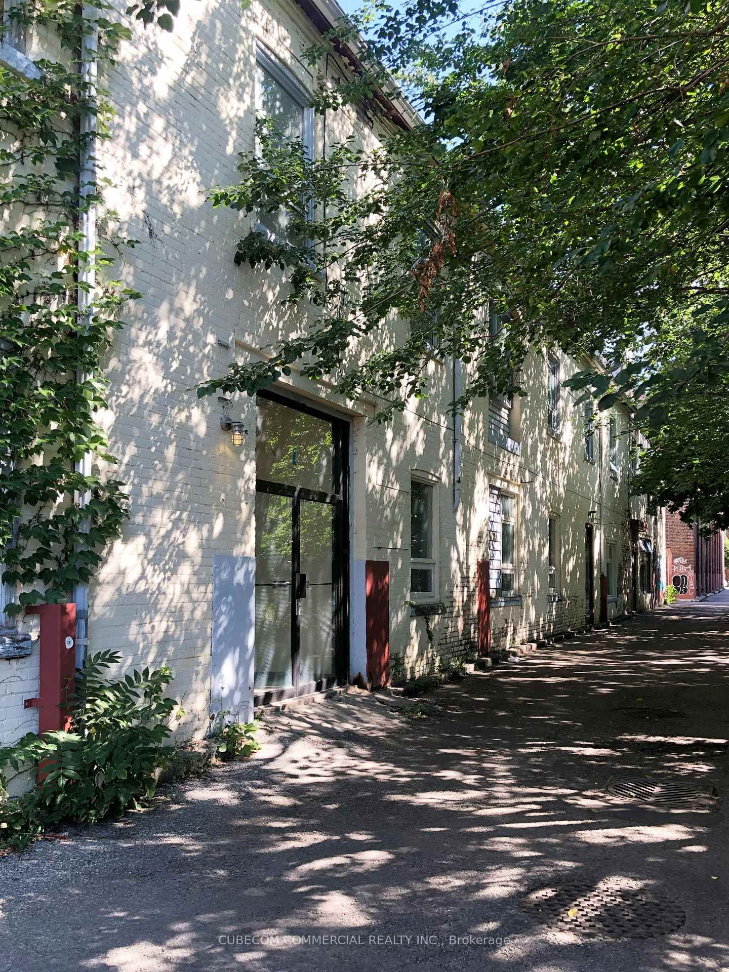 65 Bellwoods Avenue, Unit 1st and 2nd Floors - Photo 18