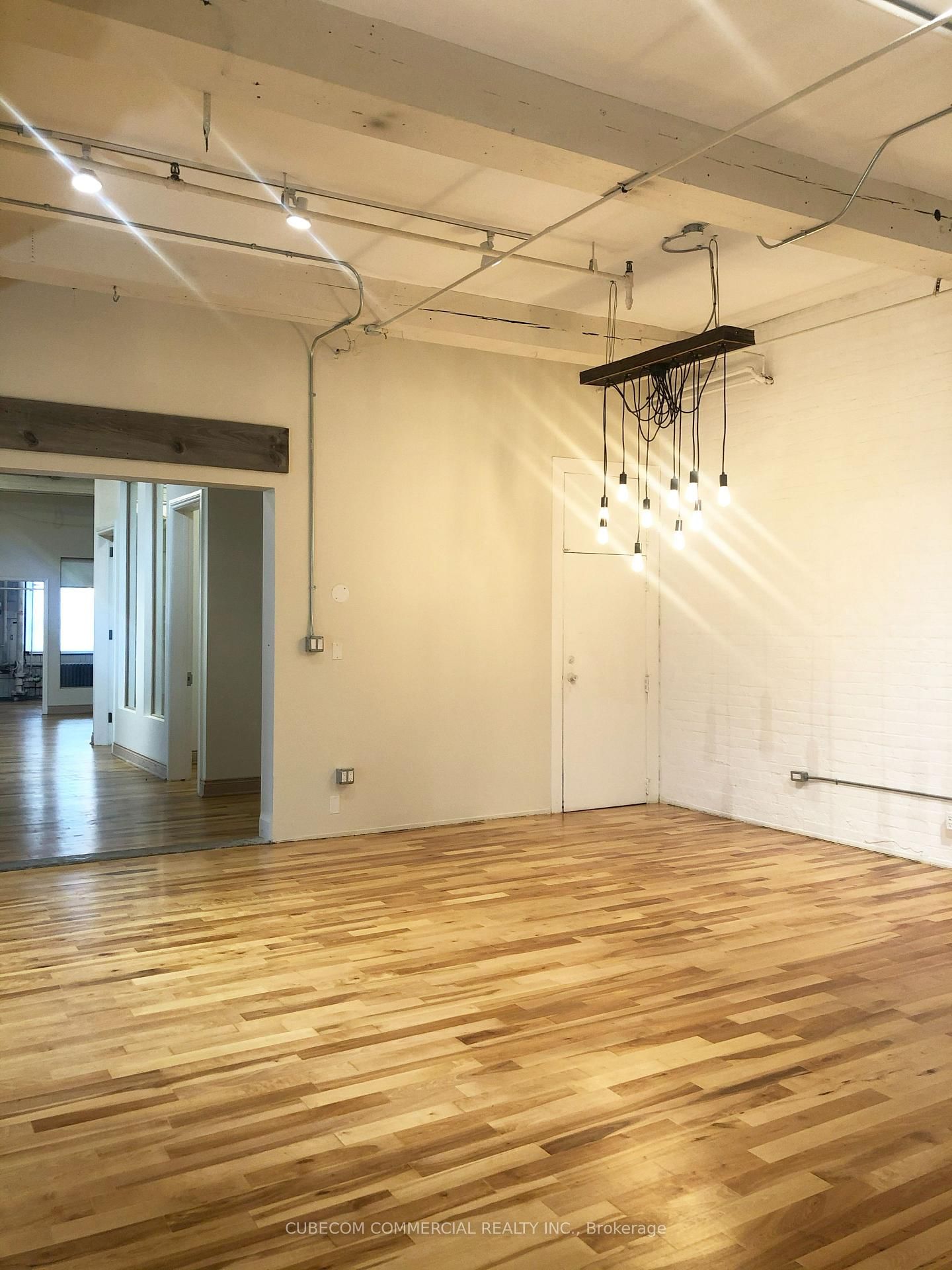 65 Bellwoods Avenue, Unit 1st and 2nd Floors - Photo 5