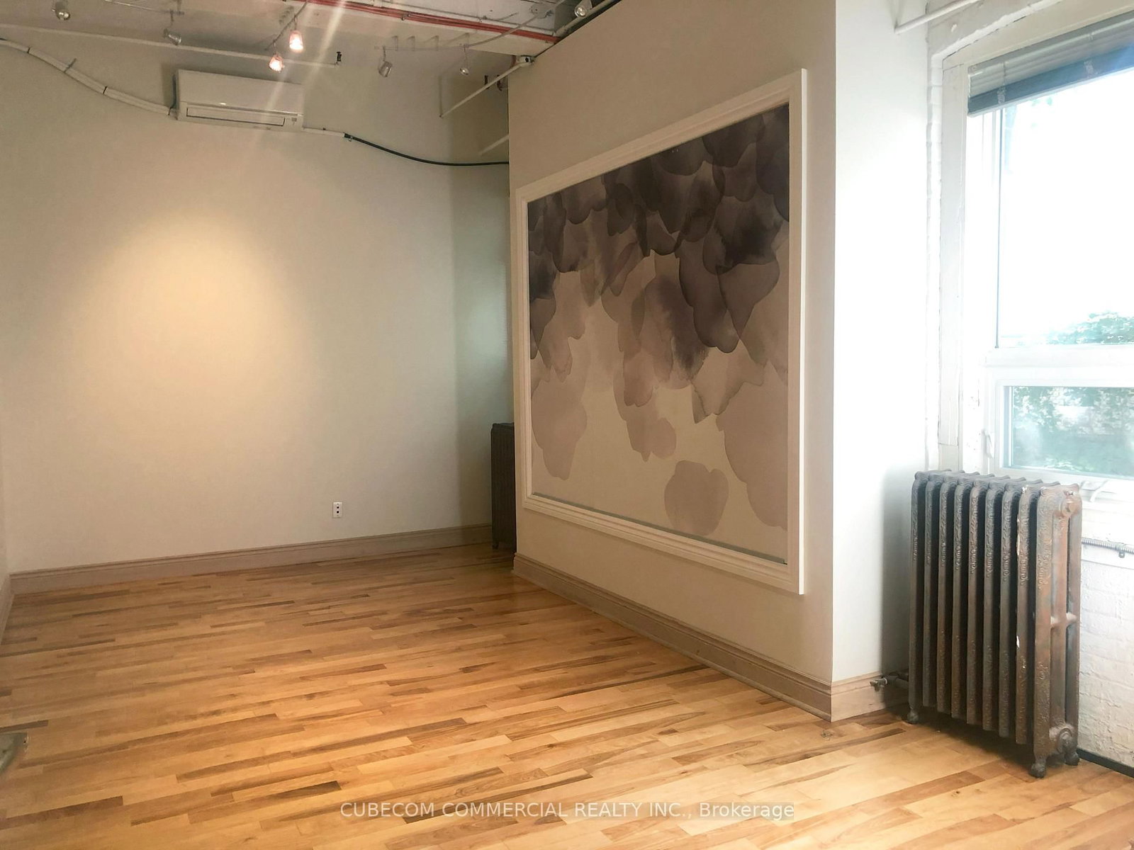 65 Bellwoods Avenue, Unit 1st and 2nd Floors - Photo 9