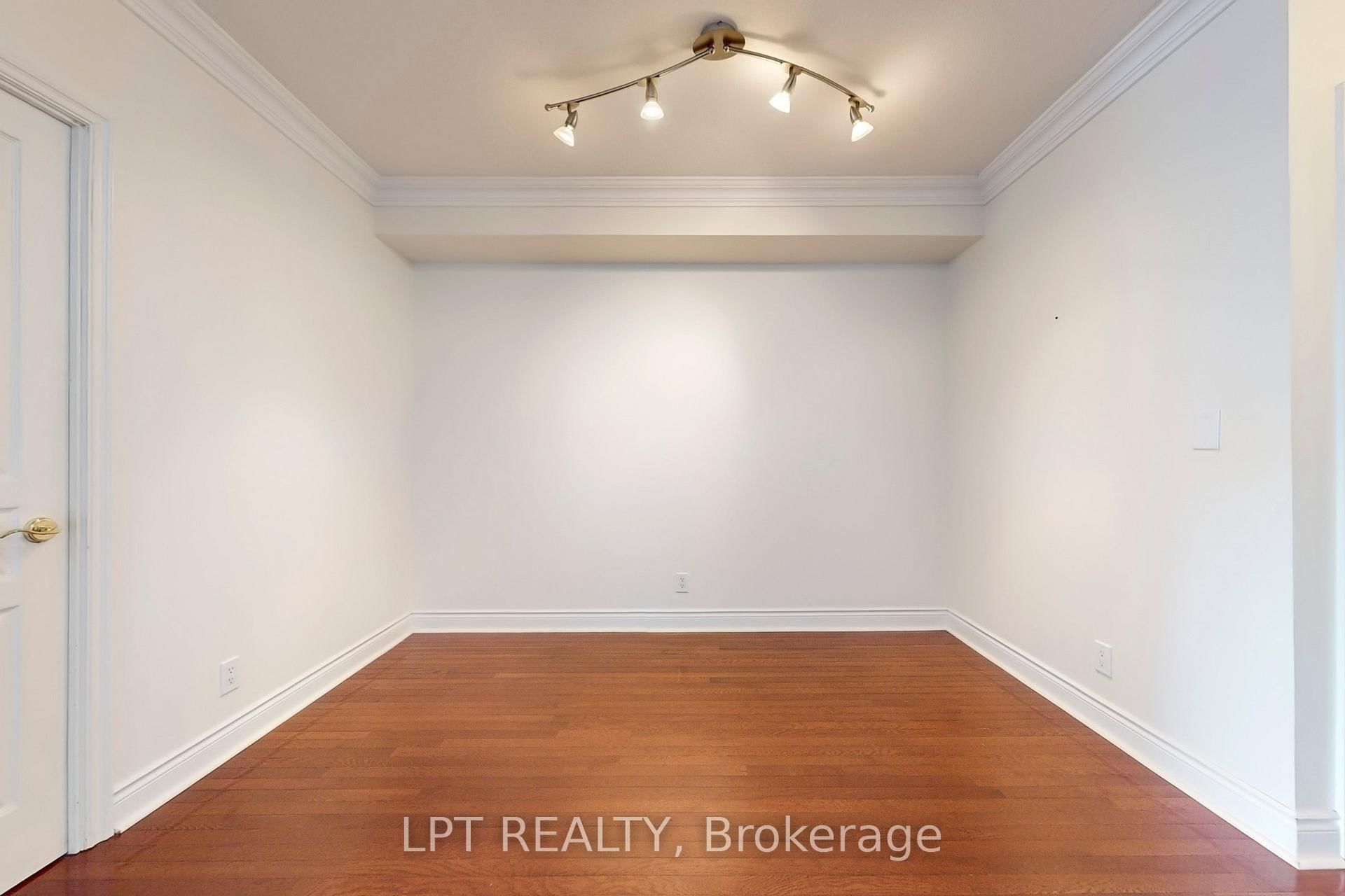 10 Delisle Avenue, Unit 1011