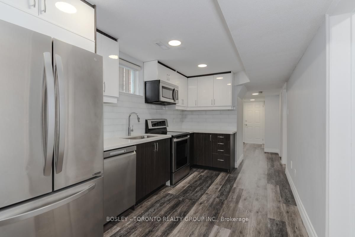 63 Burndale Avenue, Unit Lower - Photo 8