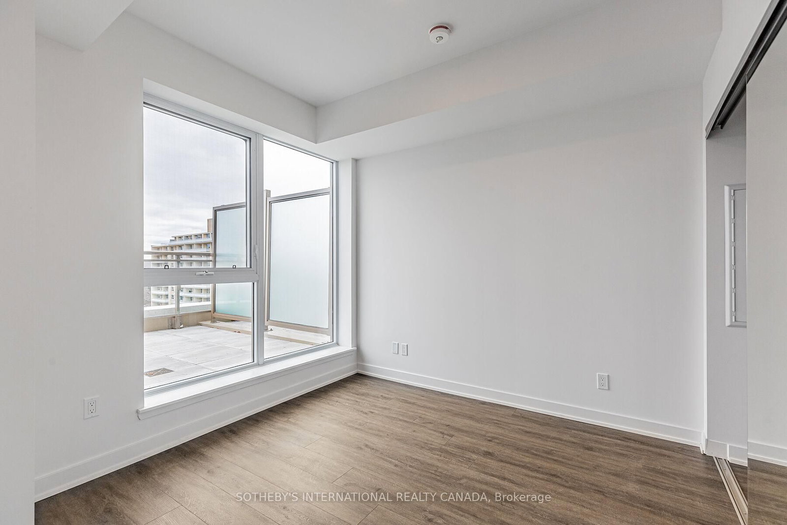 1 Cardiff Road, Unit 801 - Photo 16