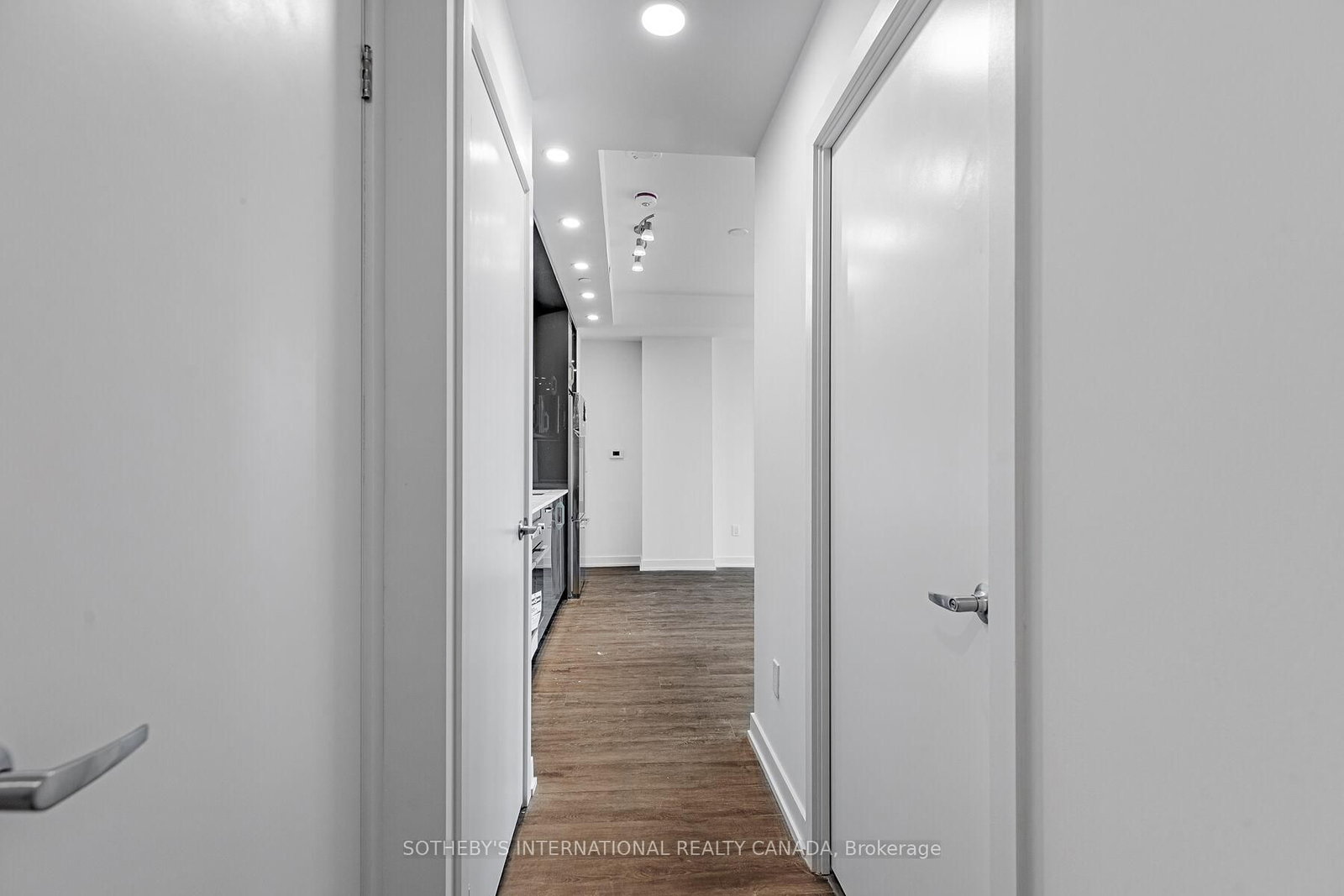 1 Cardiff Road, Unit 801 - Photo 4