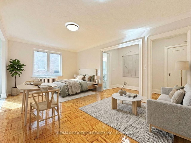 525 - 398 Avenue Road