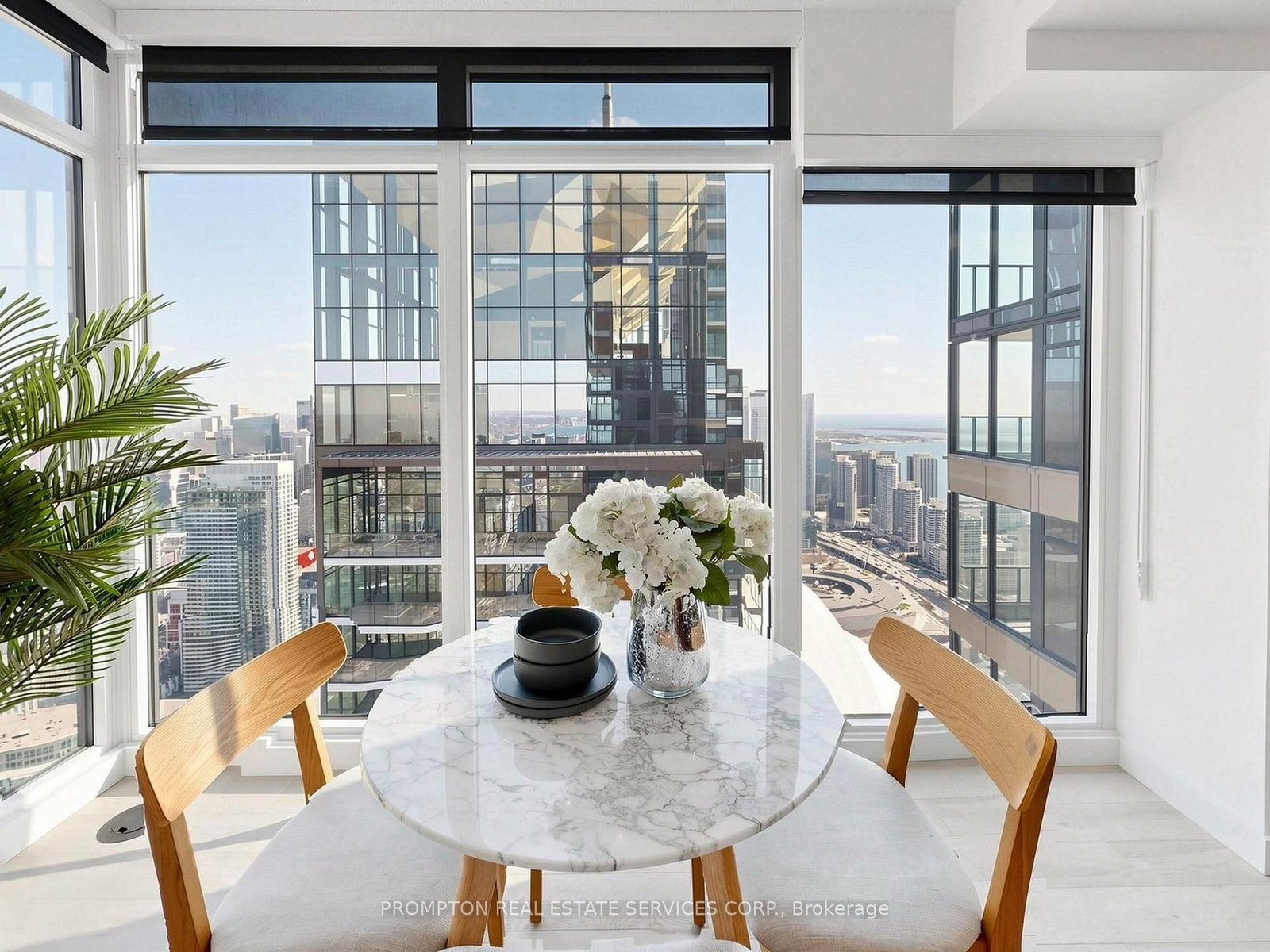 Condo for sale at 7203-3 CONCORD CITYPLACE Way, Toronto, Ontario, M5V 0X4 - Waterfront Communities C1 - MLS: C12983766