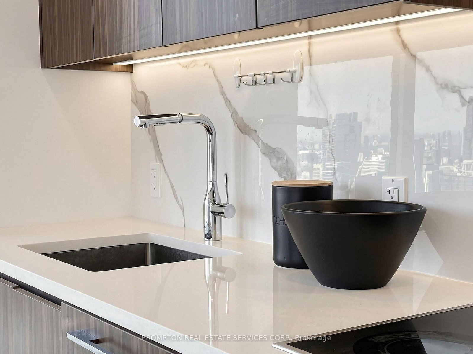 Condo for sale at 7203-3 CONCORD CITYPLACE Way, Toronto, Ontario, M5V 0X4 - Waterfront Communities C1 - MLS: C12983766