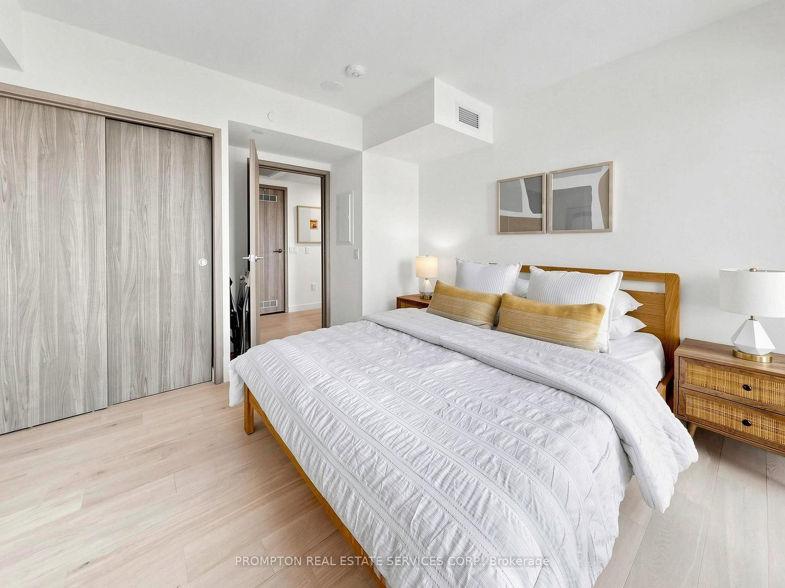 Condo for sale at 7203-3 CONCORD CITYPLACE Way, Toronto, Ontario, M5V 0X4 - Waterfront Communities C1 - MLS: C12983766