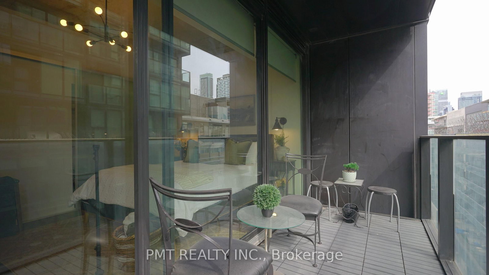 629 King Street W, Unit 709 - Photo 30