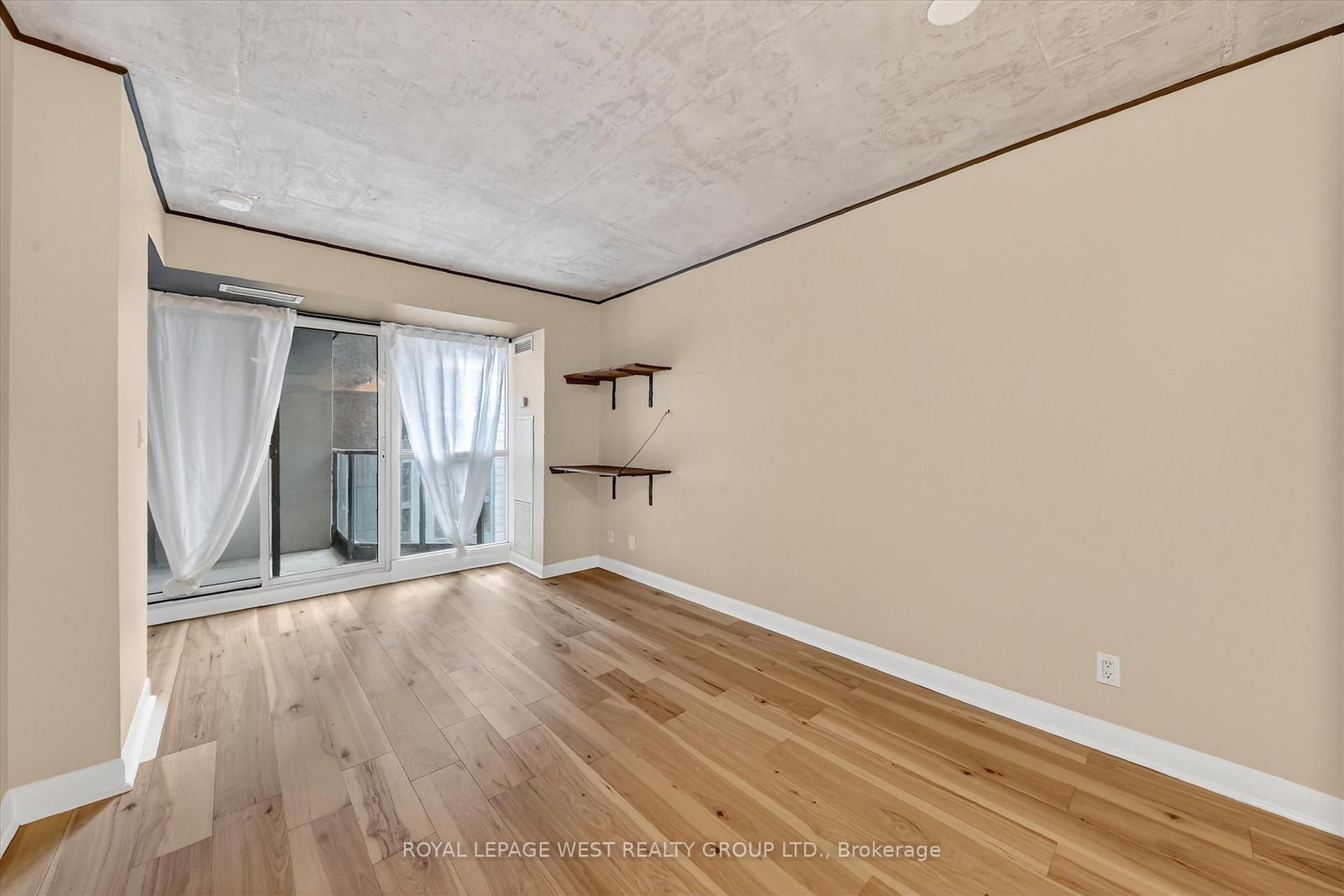 Condo for lease at 611-600 Fleet Street, Toronto, Ontario, M5V 1B7 - Niagara - MLS: C12983844