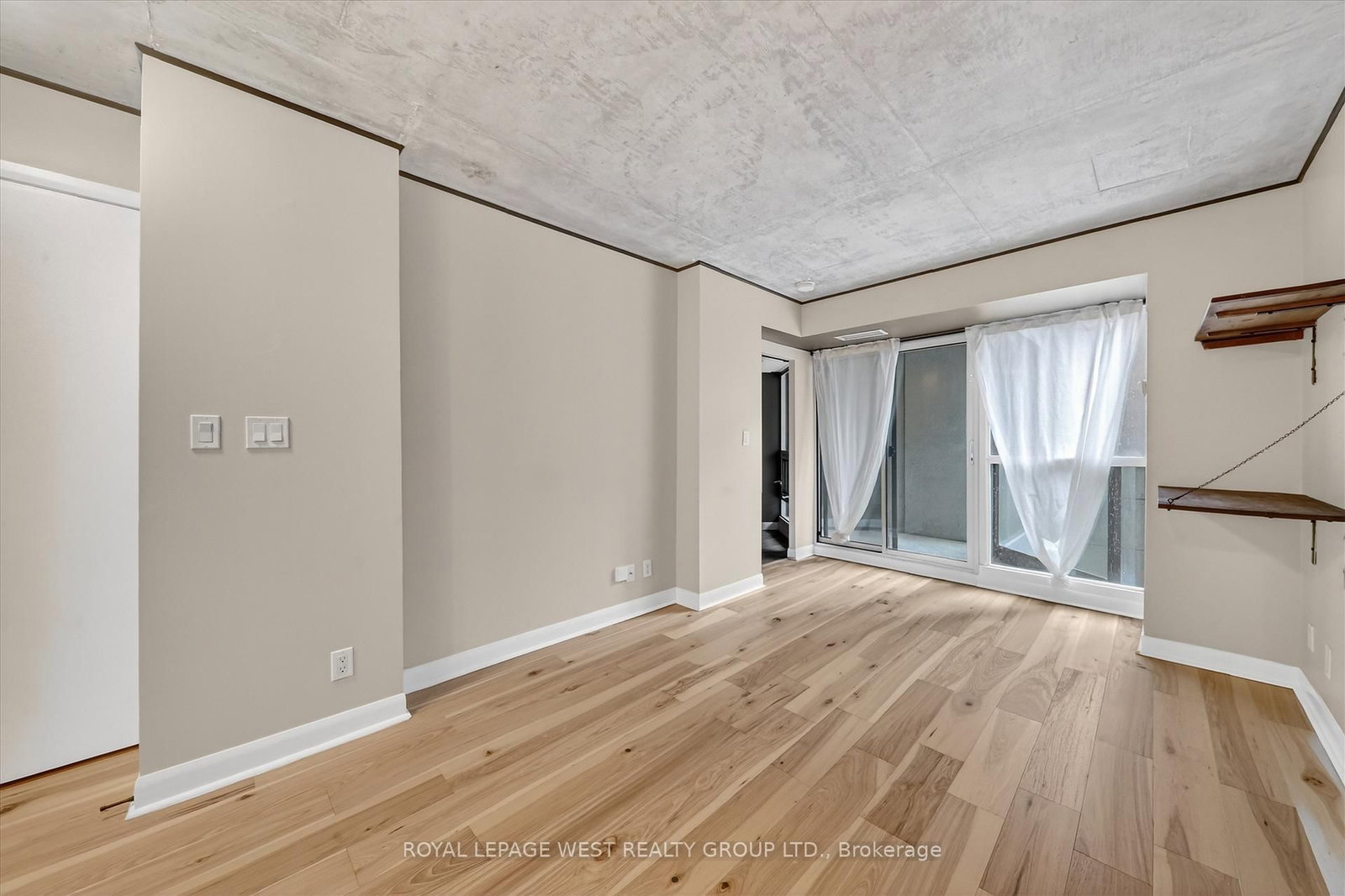 Condo for lease at 611-600 Fleet Street, Toronto, Ontario, M5V 1B7 - Niagara - MLS: C12983844