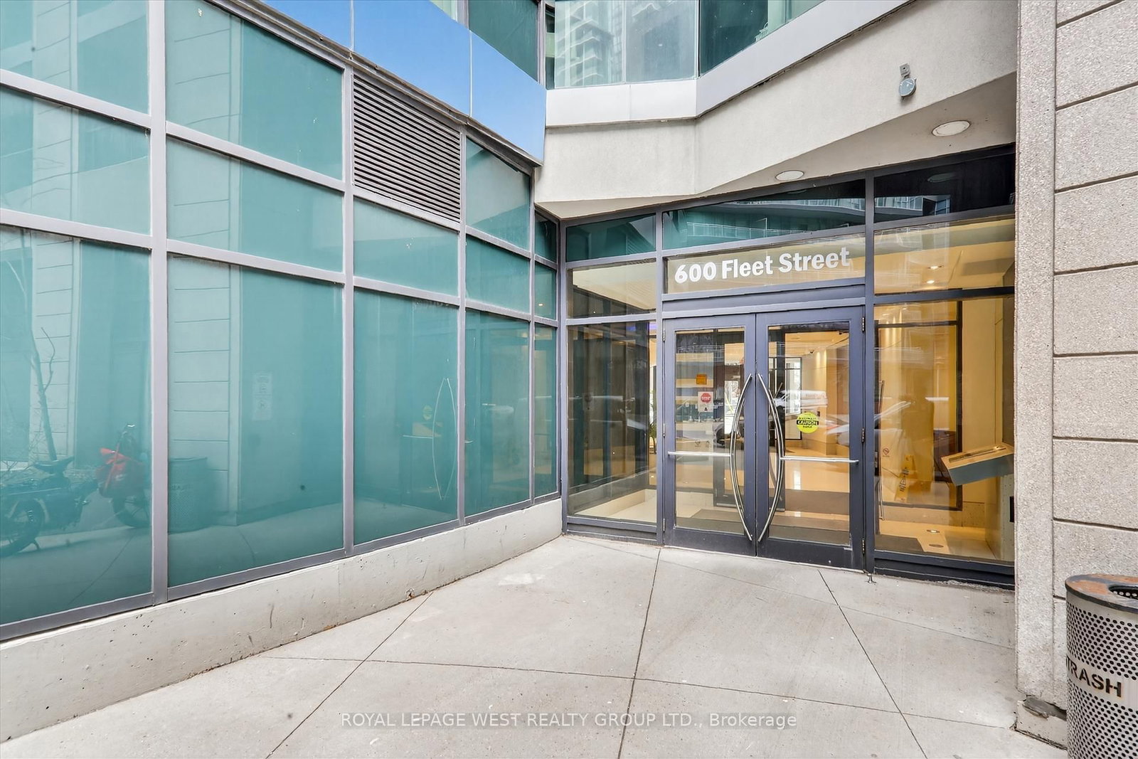 Condo for lease at 611-600 Fleet Street, Toronto, Ontario, M5V 1B7 - Niagara - MLS: C12983844