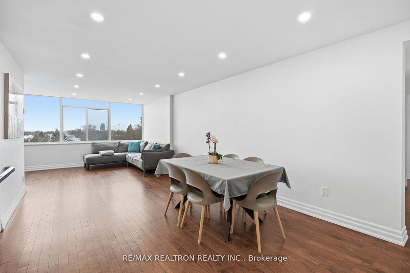 601 - 3000 Bathurst St, Toronto, M6B 3B4 | Image 3