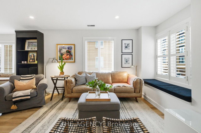 26 - 208 Niagara Street