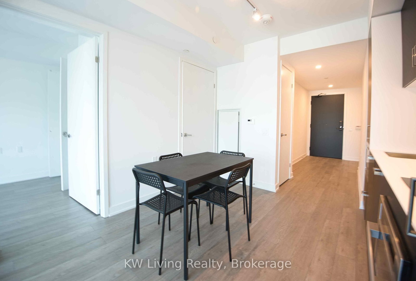 88 Queen Street E, Unit 3016 - Photo 8