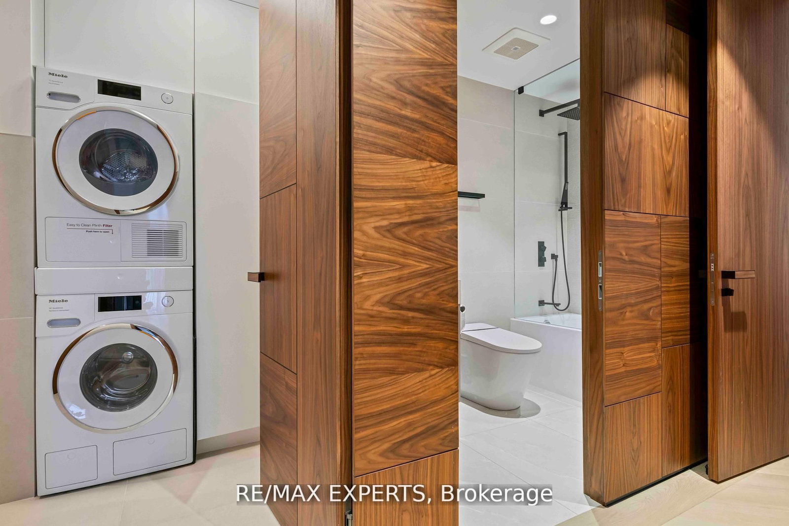 1700 Avenue Road, Unit 702 - Photo 10