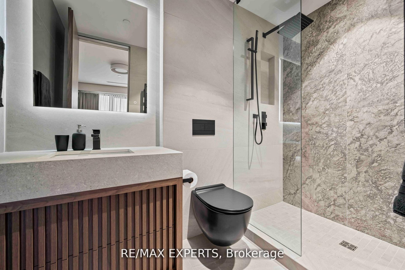 1700 Avenue Road, Unit 702 - Photo 18