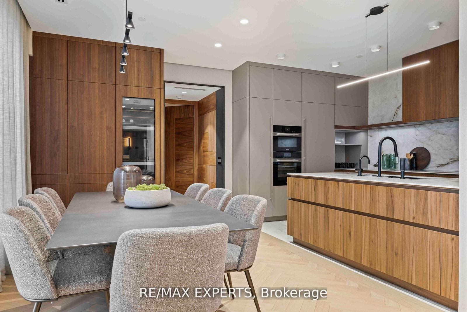 1700 Avenue Road, Unit 702 - Photo 22