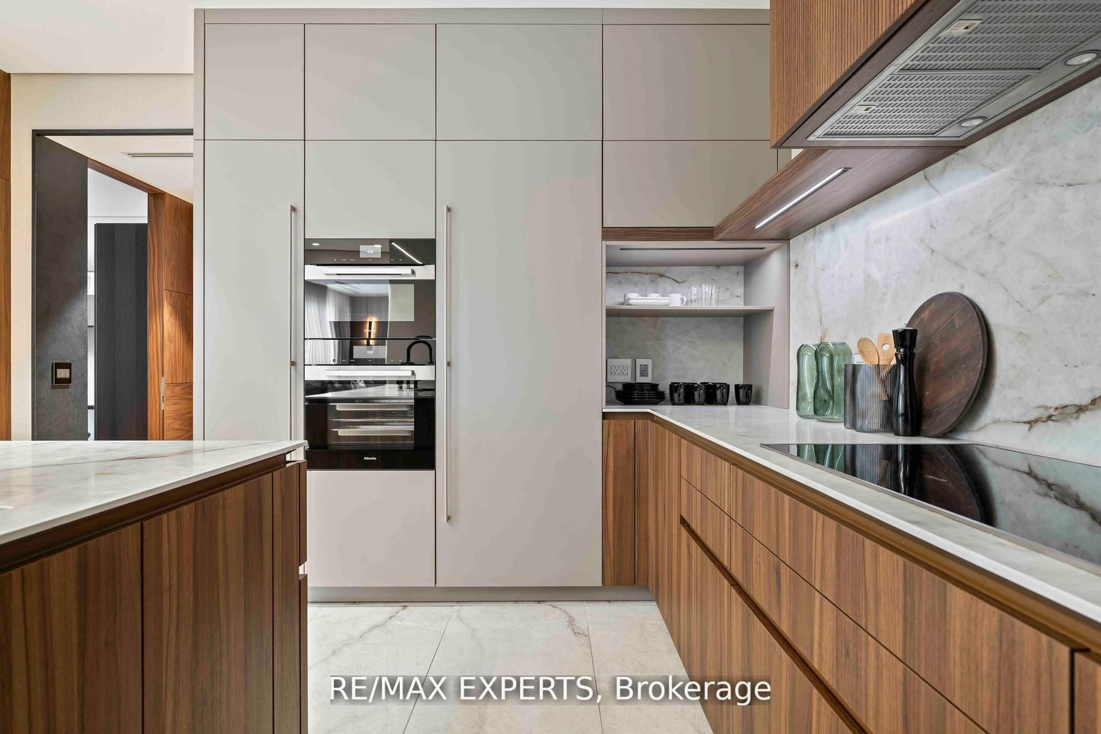 1700 Avenue Road, Unit 702 - Photo 27