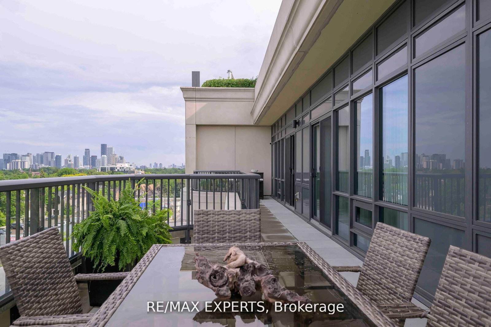 1700 Avenue Road, Unit 702 - Photo 39