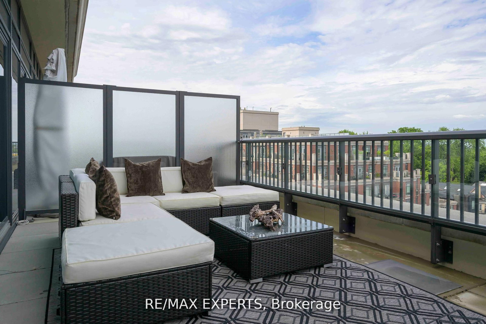 1700 Avenue Road, Unit 702 - Photo 40