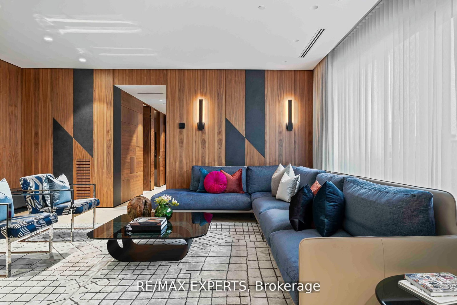 1700 Avenue Road, Unit 702 - Photo 5