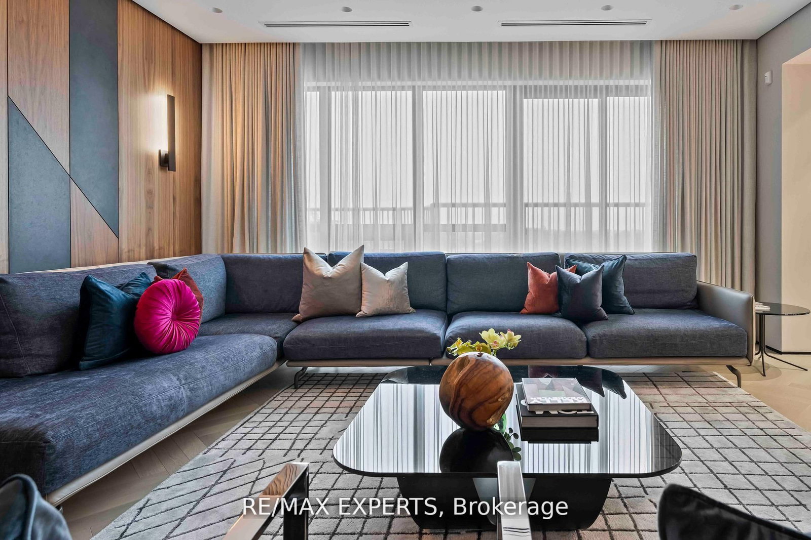 1700 Avenue Road, Unit 702 - Photo 8