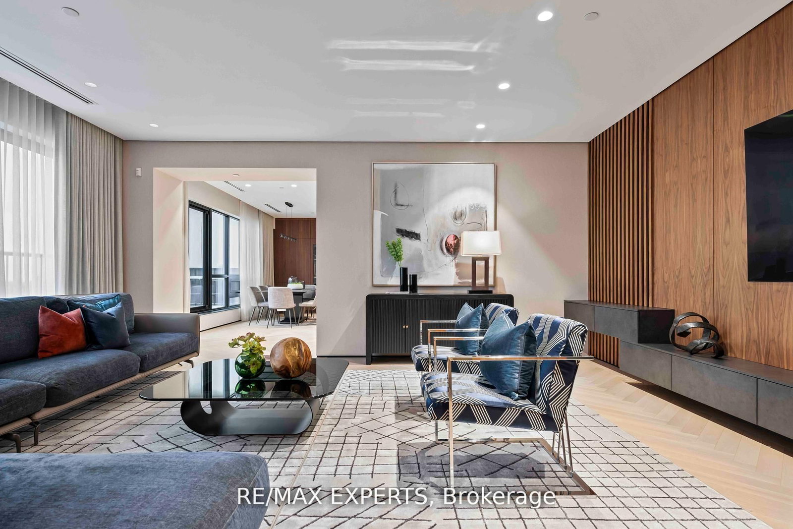 1700 Avenue Road, Unit 702 - Photo 9