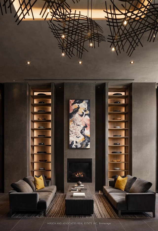 4206 - 55 Charles Street E