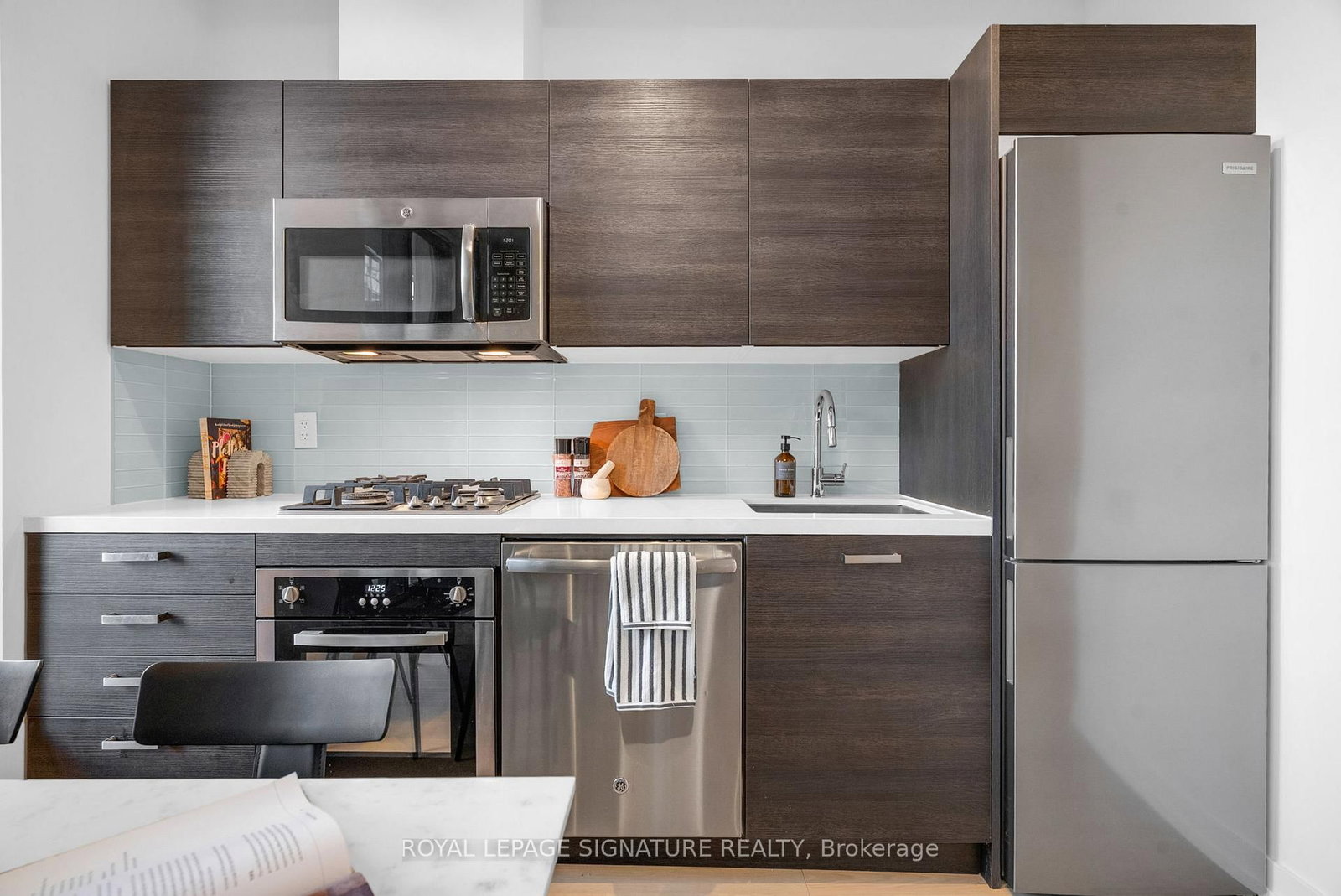 Condo for sale at 606-11 Charlotte Street, Toronto, Ontario, M5V 0M6 - Waterfront Communities C1 - MLS: C12984408