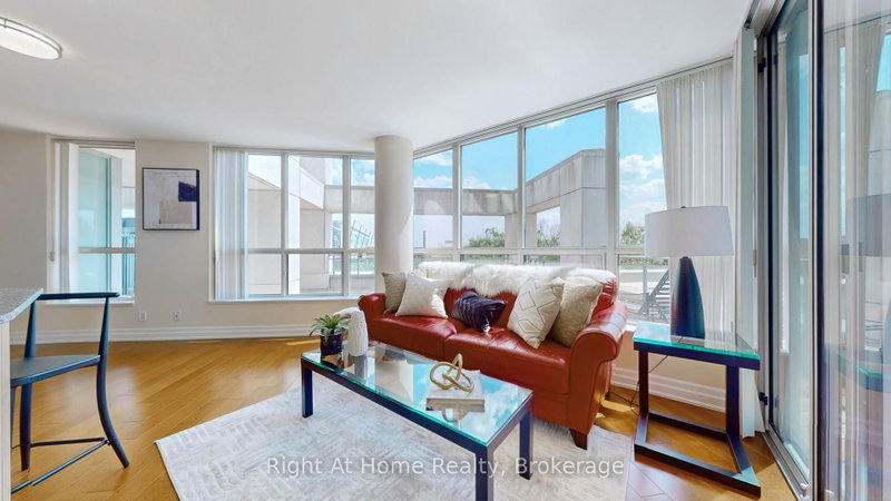 209 - 228 Queens Quay W