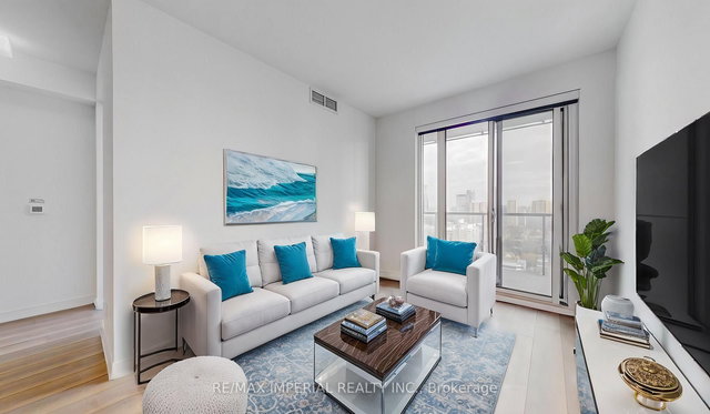 2706 - 3 Gloucester Street