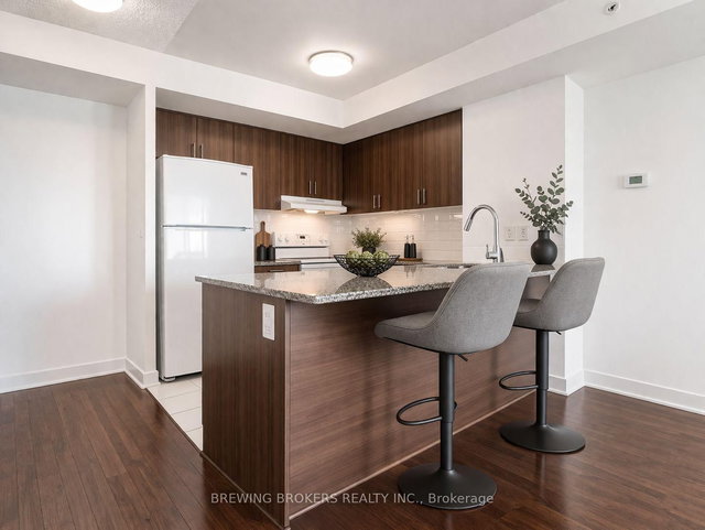 1307 - 5740 Yonge Street